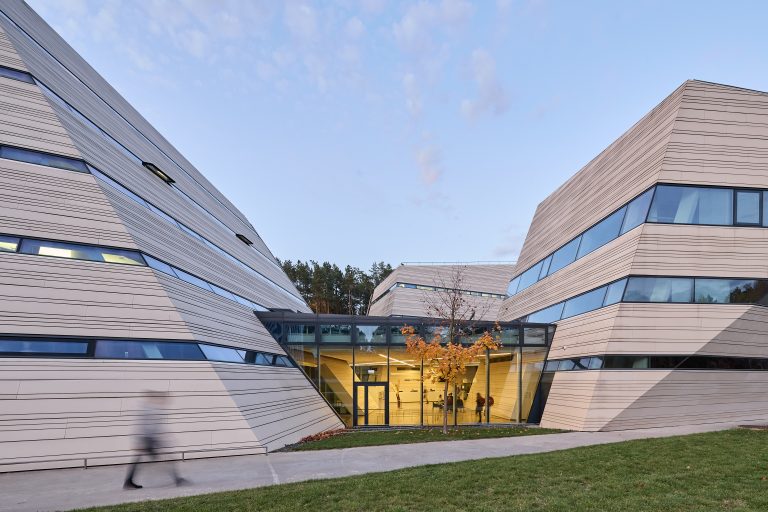 VU bibliotekos Mokslinės komunikacijos ir informacijos centras (MKIC)