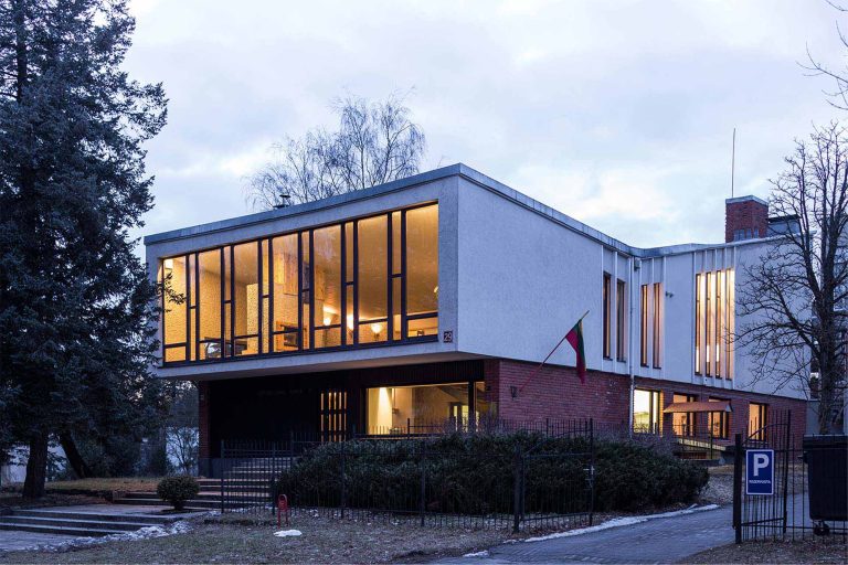 Kompozitorių sąjungos pastatas su gyvenamųjų namų kvartalu